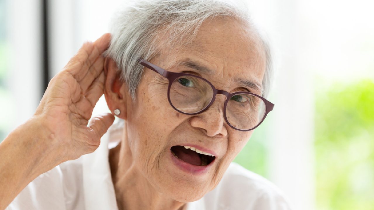Hearing, Vision and Manual Dexterity Decrease As We Age